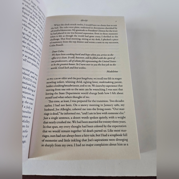 Madeleine Albright Hell and Other Destinations Harper Perennial 2022 Home Books - Picture 10 of 10